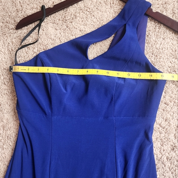 🔴SEPT SALE! NEW! XSCAPE ONE SHOULDER GOWN SZ 4 - Picture 7 of 11